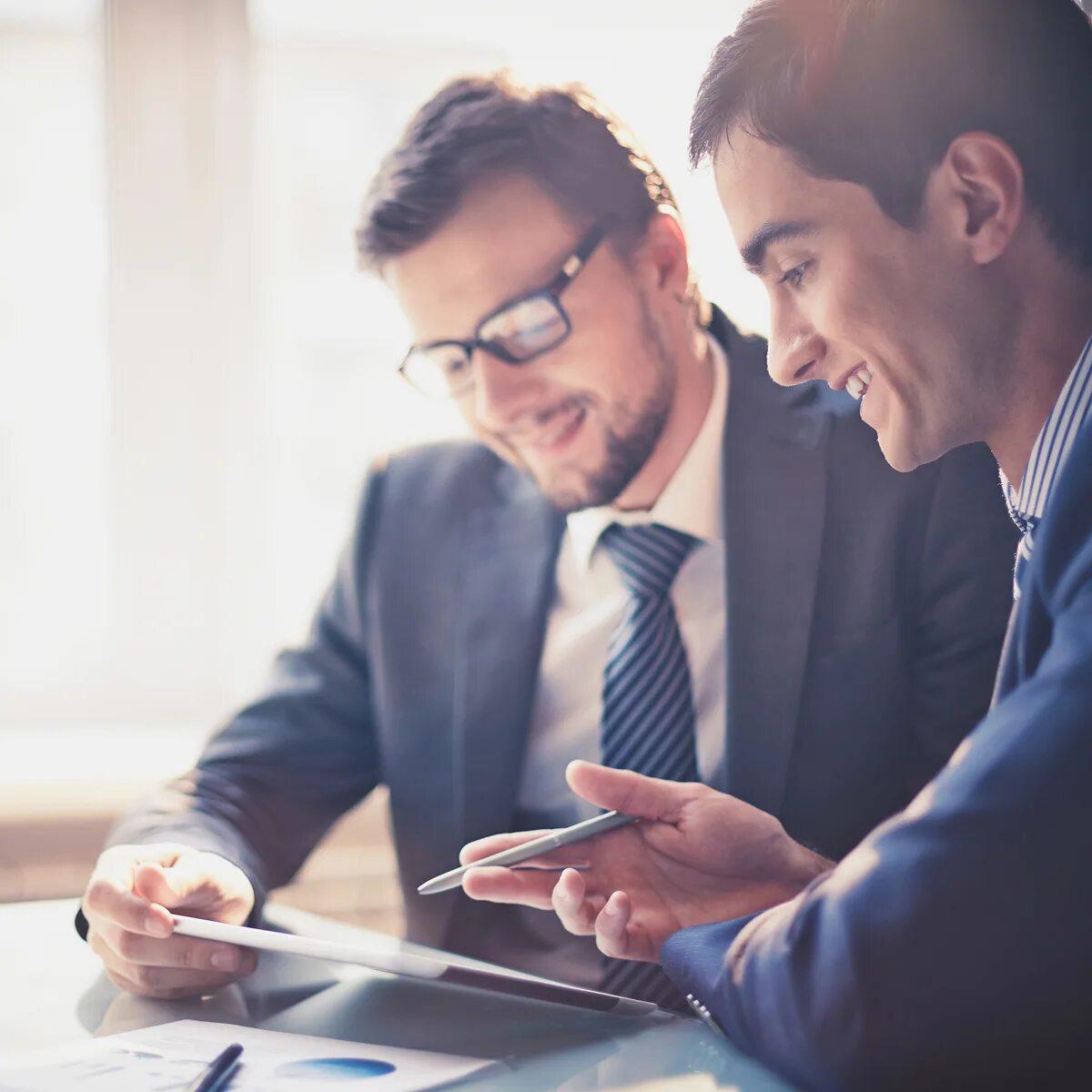 Multi-angle product rendering showcase